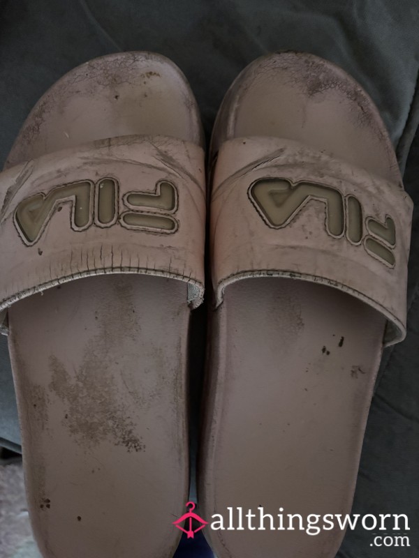 Well Worn Sliders