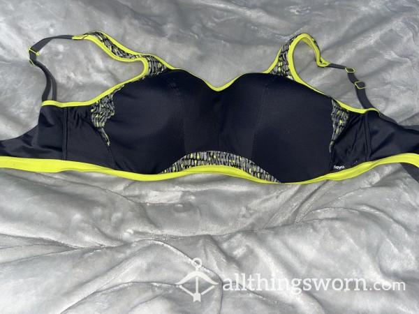 Well Worn Sport Bra 34GG