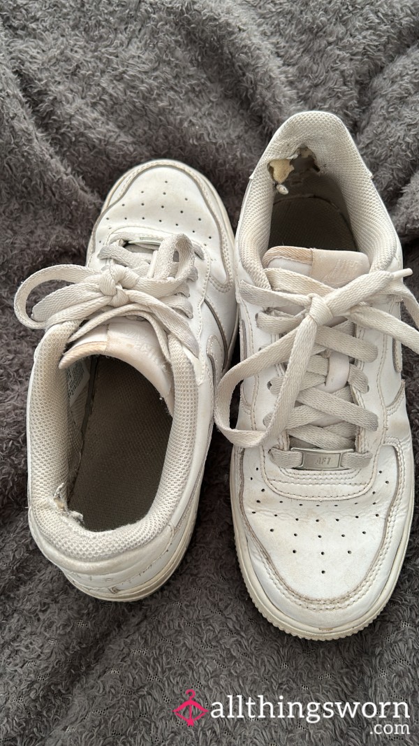 WELL WORN, STINKY AIR FORCE 1’S