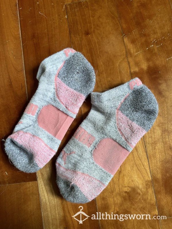 Well Worn Stinky Puma Pink And Grey Socks