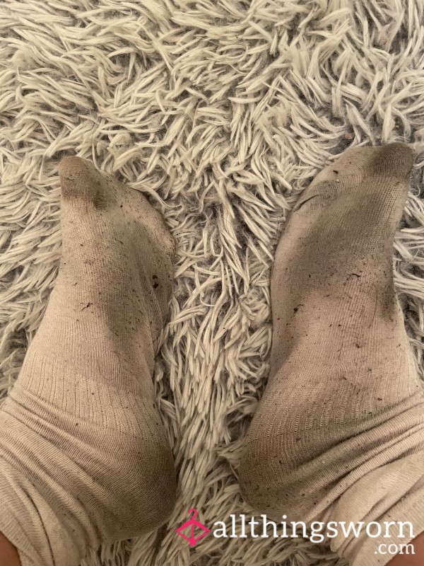 Well Worn Super Smelly Strong White Socks