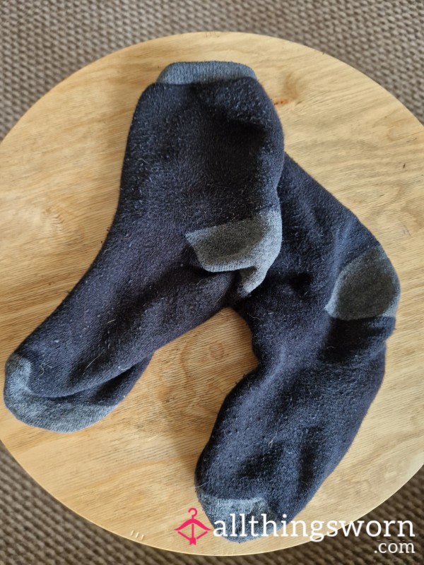 Well Worn Sweaty Think Soft Socks