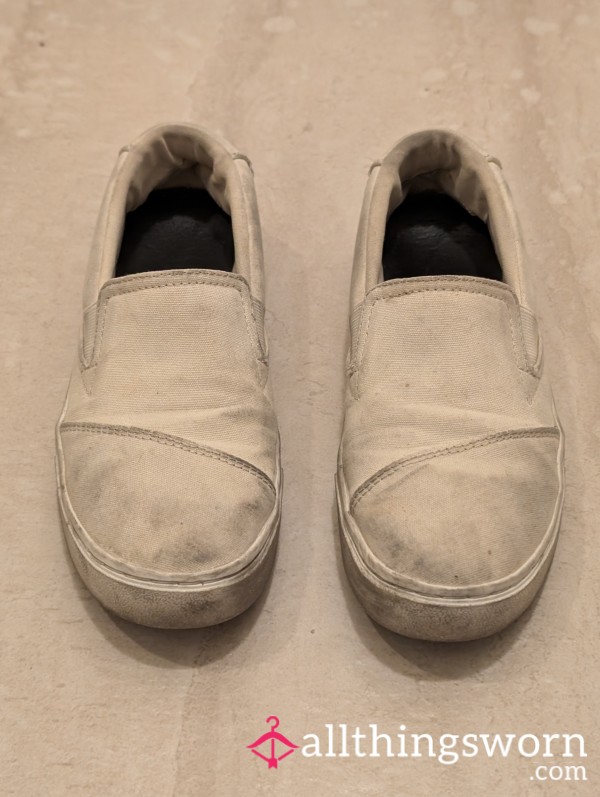 Well-worn Tom's Sneakers, Size 5