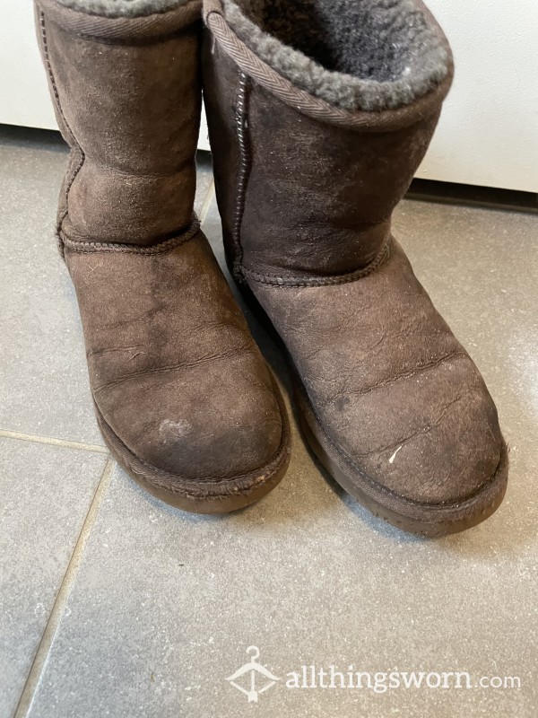 Well Worn Ugg Boots, Brown, Size 10, Worn To The Beach And During The Summer