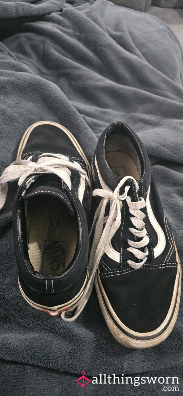 Well Worn Vans Size 6