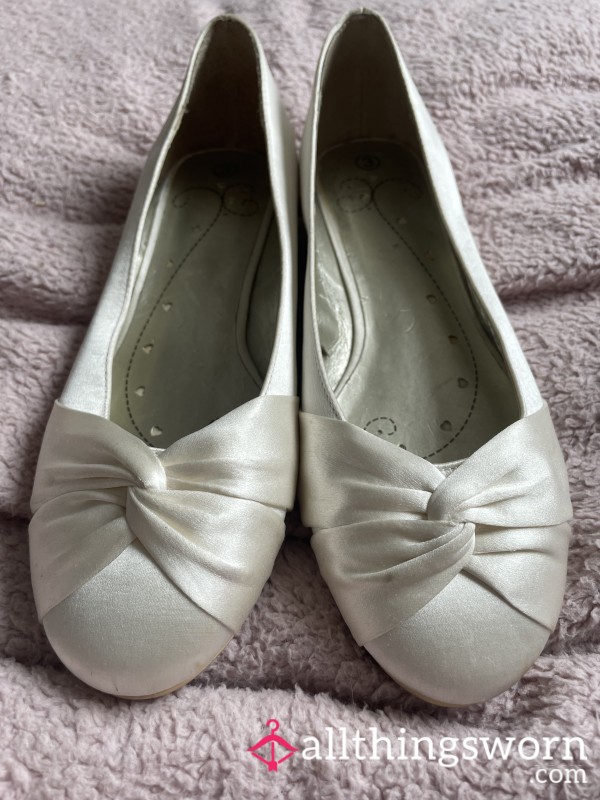 Well-worn White Satin Bridal Flats - Size 3