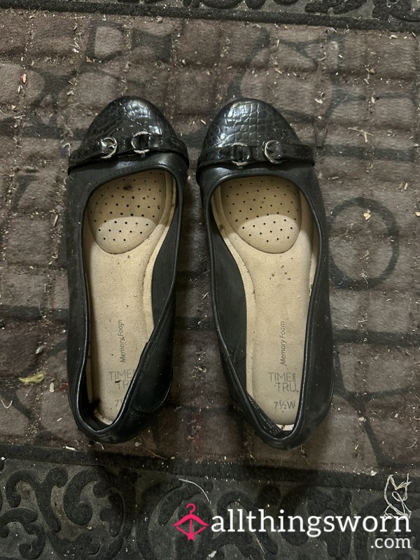 Well-worn Women Flats