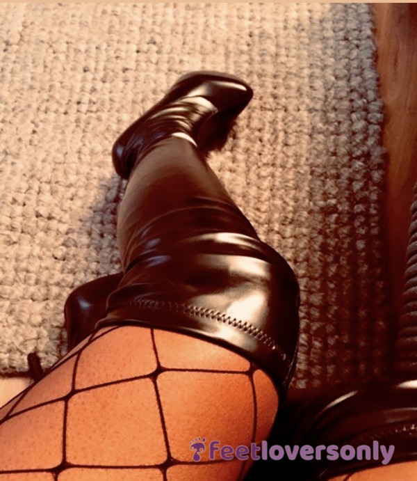 Which Piggy Wants To Lick My Boots?