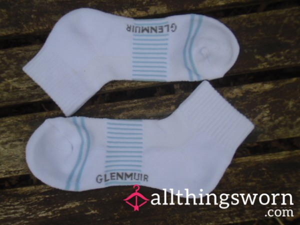 🩵WHITE AND BLUE GLENMUIR SOCKS🩵