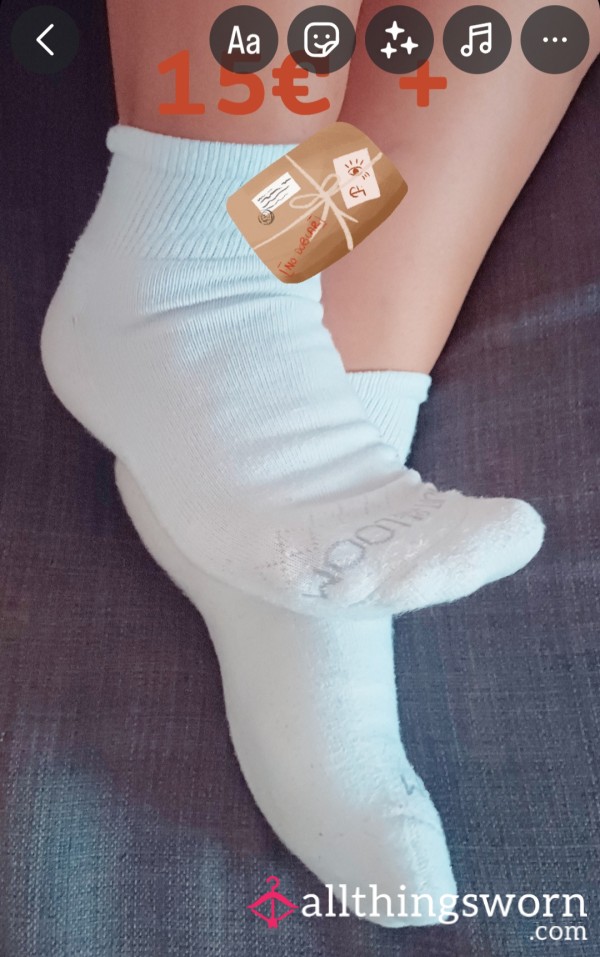 White Ankle Socks 🧦💕