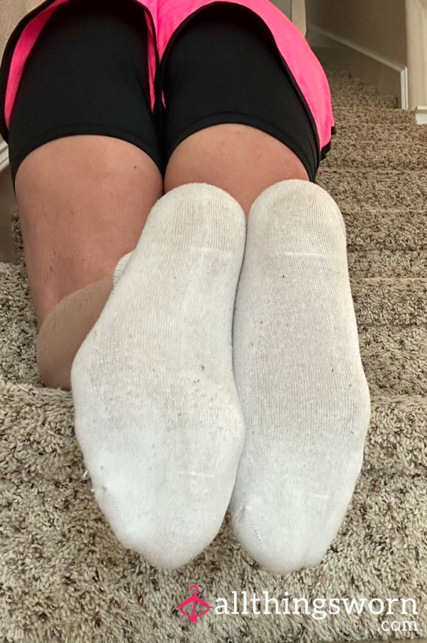 White Ankle Socks -well Worn Wear Marks On The Socks