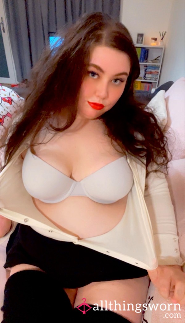 Bra White - Lightly Padded - Worn Everyday By UK BBW Goddess