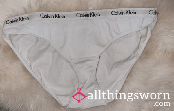 White Calvin Klein Fullback 🤍