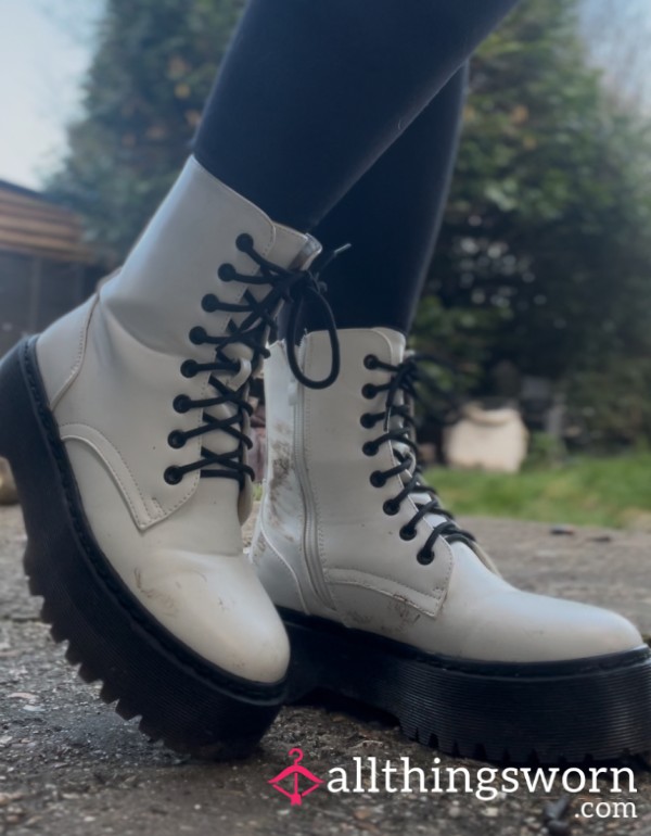 🤍 White Chunky Boots With 2 Min Video + Photos ♡ Size 5 UK