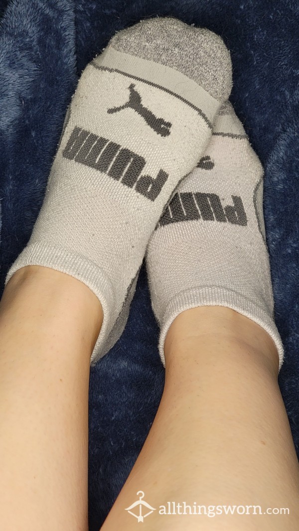 White Dirty 2 Day Straight Well Worn Puma Socks