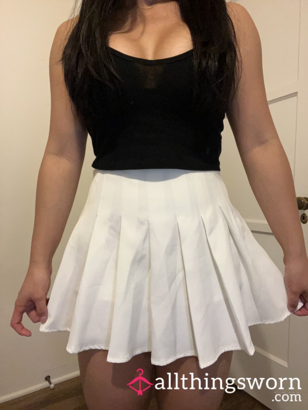 WHITE GIRLY SKIRT