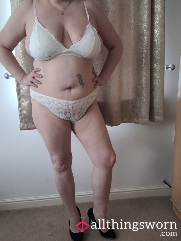 White Lace Bra And Knickers