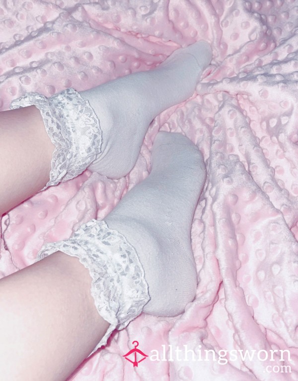 White Lace Schoolgirl Socks