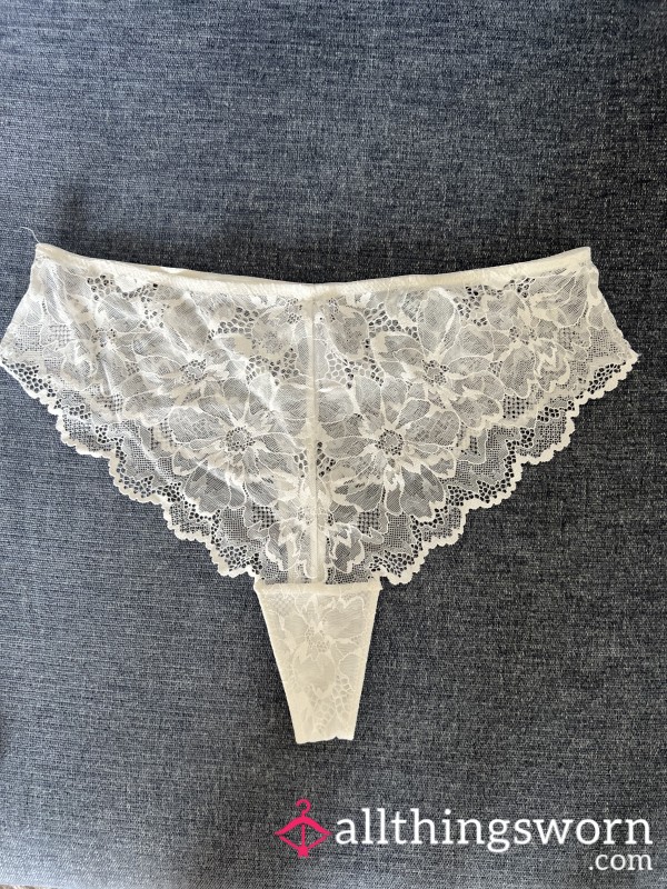 White Lace Thong♥️