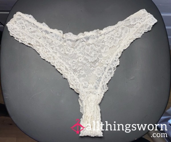 White Lace Thong🤍