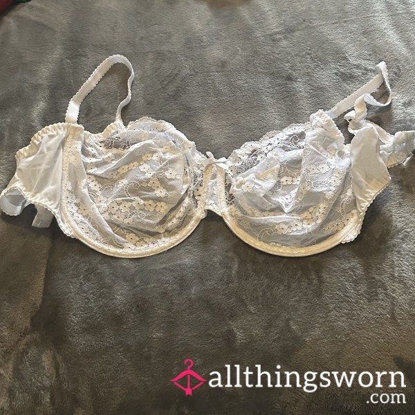 White Lacy Flowers Bra - Size UK 44E - SSBBW