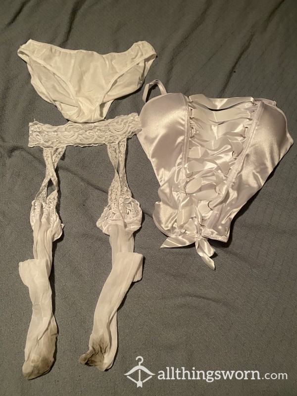 Price Drop-White Lingerie Combo Set - Halloween