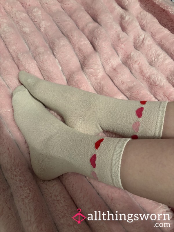 White Love Heart Ankle Socks