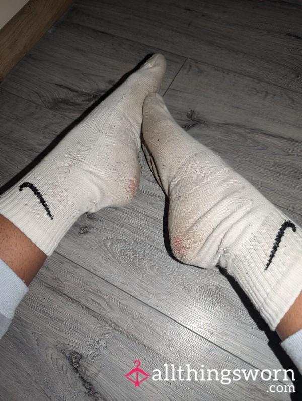 White Nike Ankle Socks