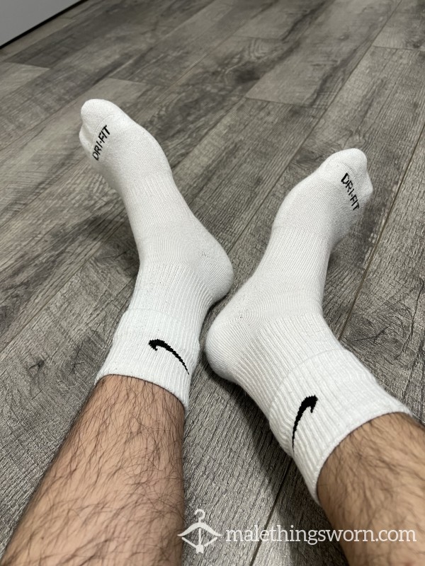 White Nike Crew Socks