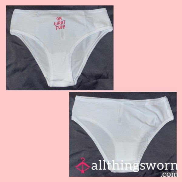 WHITE “OH WHAT FUN!” - “VS PINK” CHRISTMAS COTTON CHEEKY PANTIES MEDIUM - WORN FOR 24 HOURS 💦