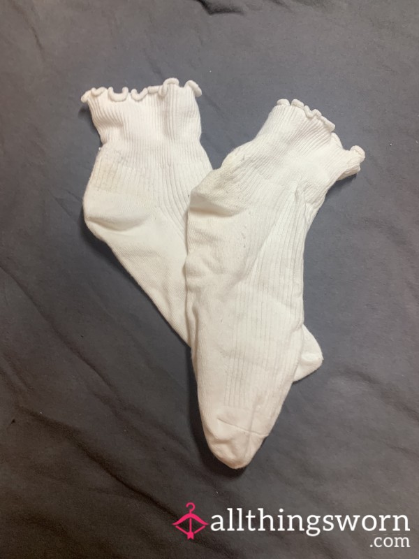 White Ruffle Socks