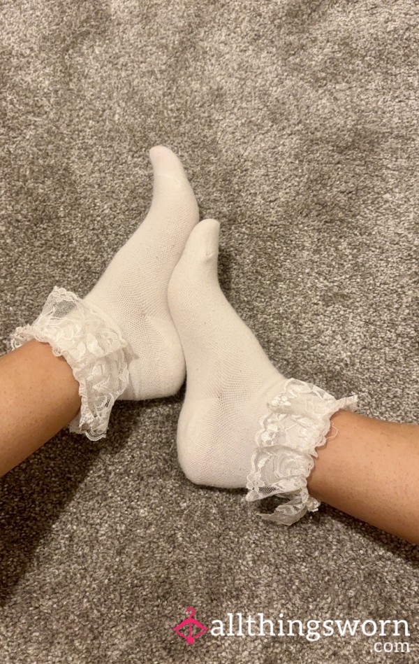 White Socks With Frilly Lace Edges 🤍