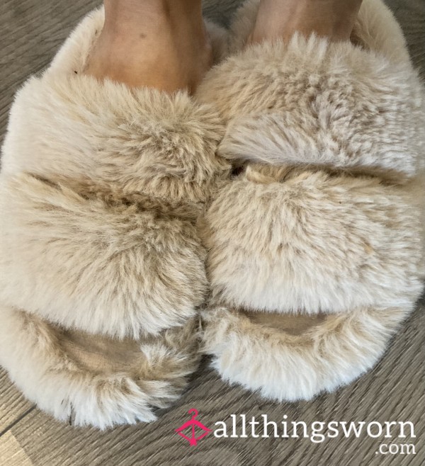 Whole Winter-Used Fluffy Slippers☃️