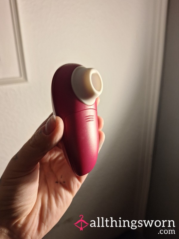 Womanizer Clit Suck Toy