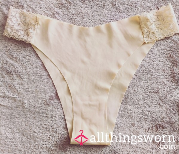 ✨ Women Seamless Lace Patchwork Nude Panties. 🤎