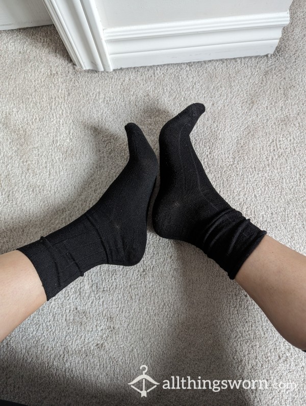 Well Worn Black Crew Work Socks