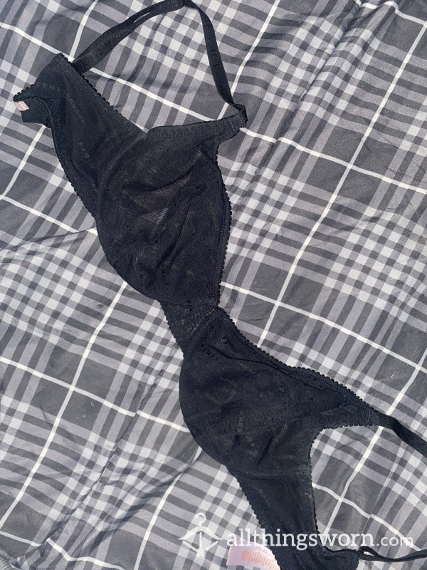 Worn Fenty All Black Bra (34 Dd)