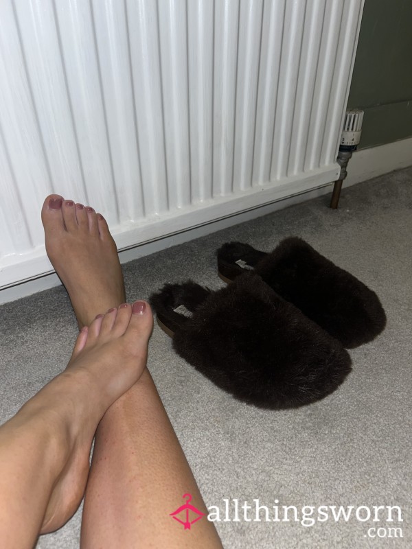 Worn Fluffy Slippers 🐻