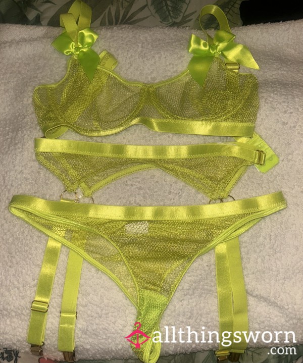 Worn Full Set Fishnet Bright Green/yellow Lingerie