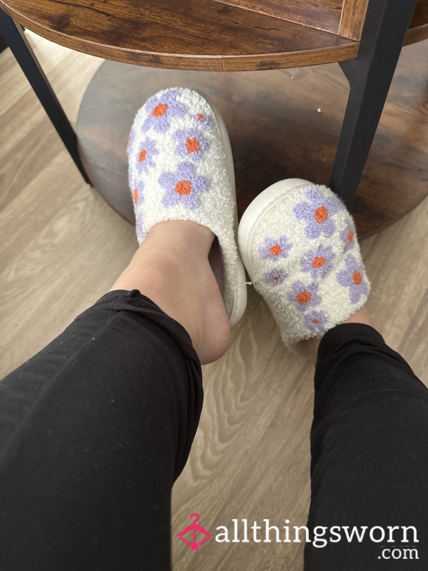 Worn In Flower Slippers🥰