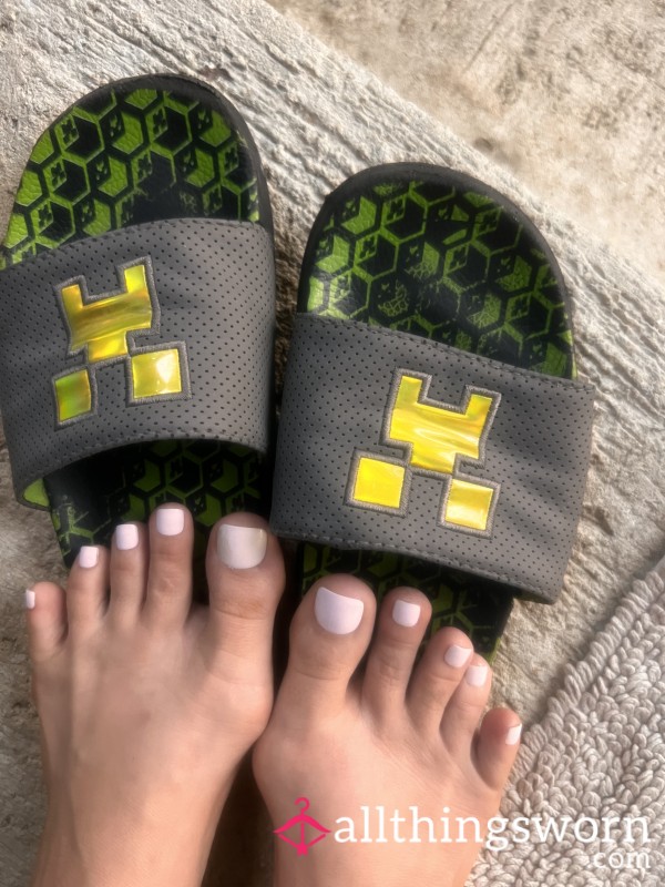 Worn Minecraft Slides Lol