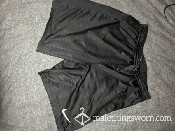 Worn Nike Shorts Size L