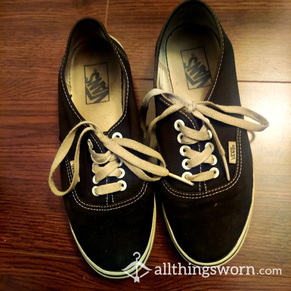 Worn Out Lace-up VANS!!!