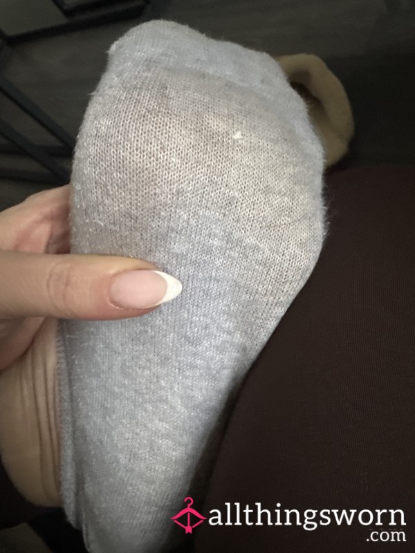 Worn Socks, Cutsie Feet