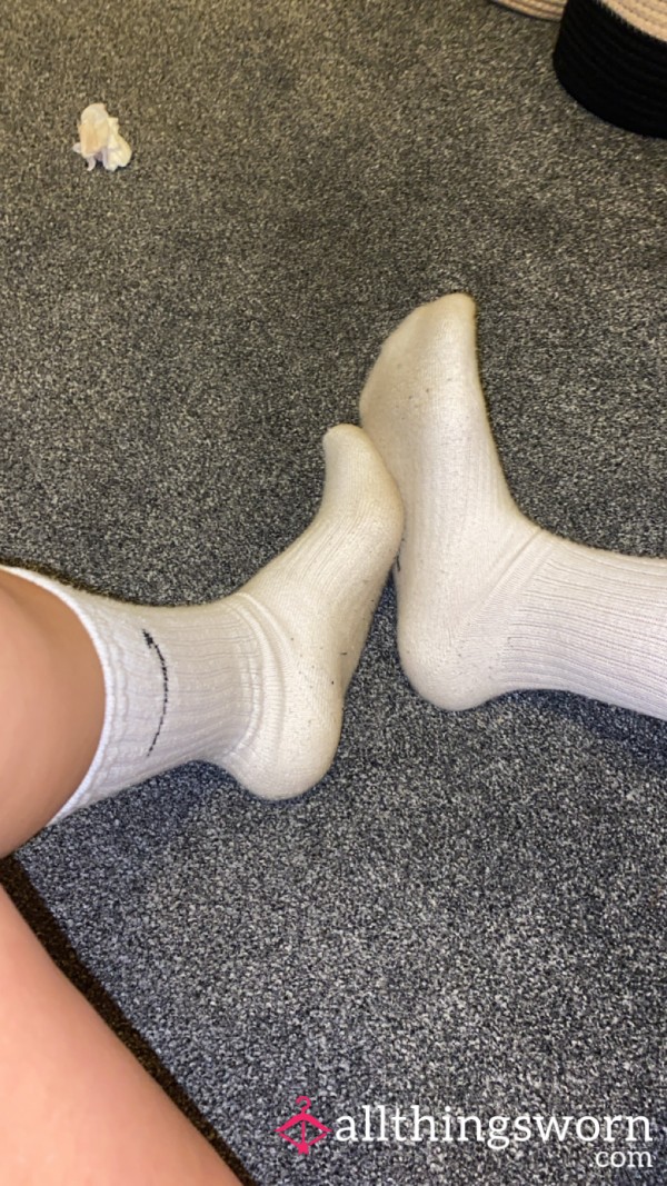 Worn Sweaty Old Gym Socks 🧦