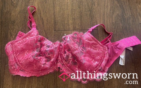 Worn Victoria Secret Pink Heart Bra - Large Breasts DDD