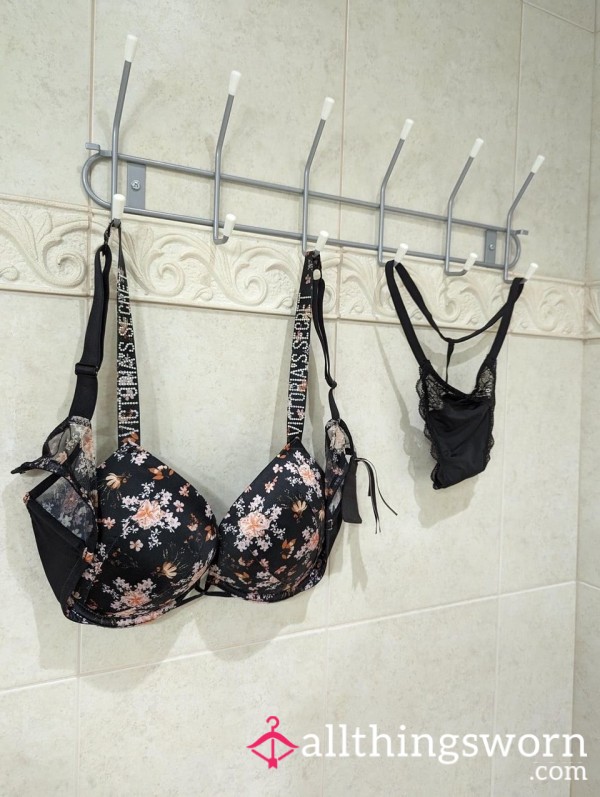 SOLD ‼️ [WORN] Victoria’s Secret Flower Set 🌹