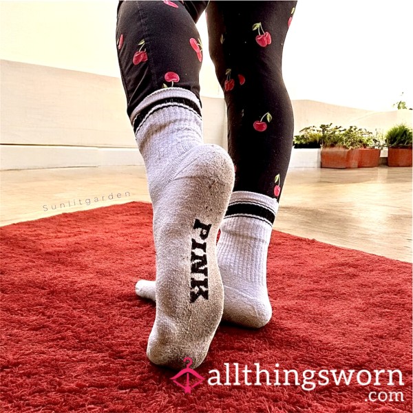 Worn Victoria’s Secret PINK Crew Socks  (blk/white)