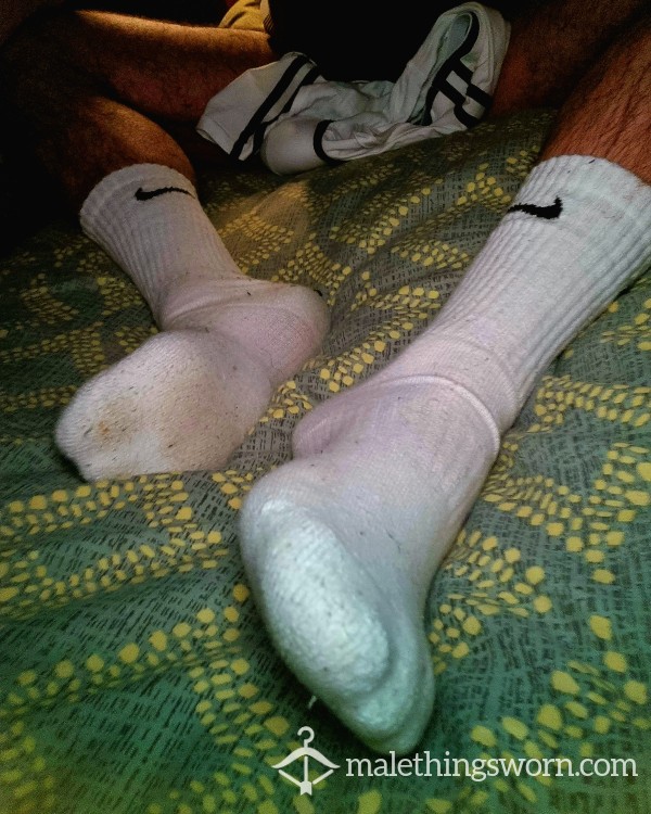 Worn White Nike Socks 🥵💦