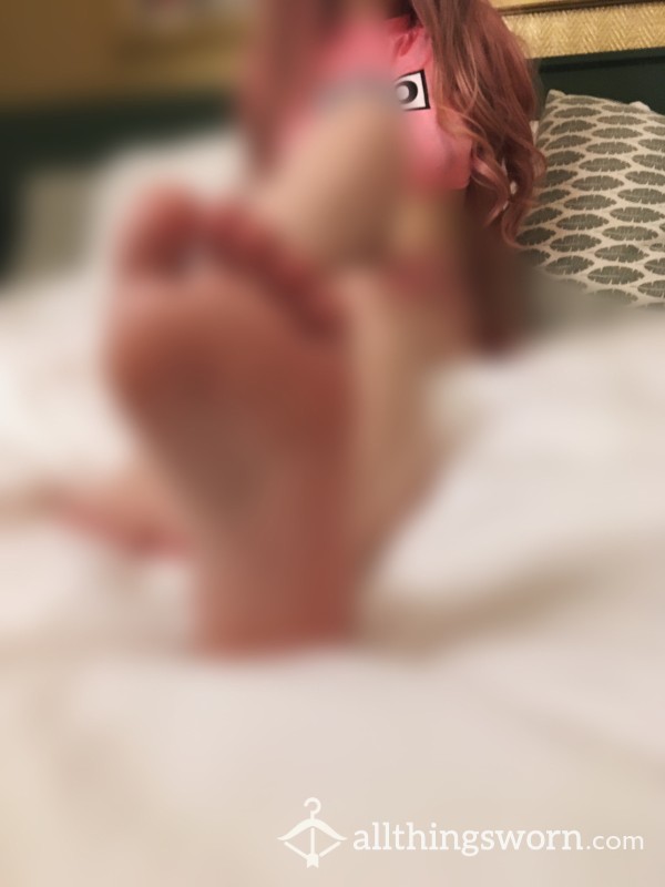 Worship Mommy’s Feet 🥰